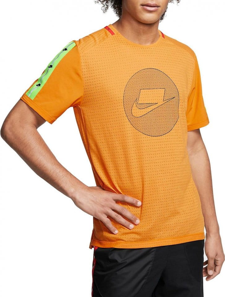 Tee-shirt Nike M NK WILD RUN TOP SS